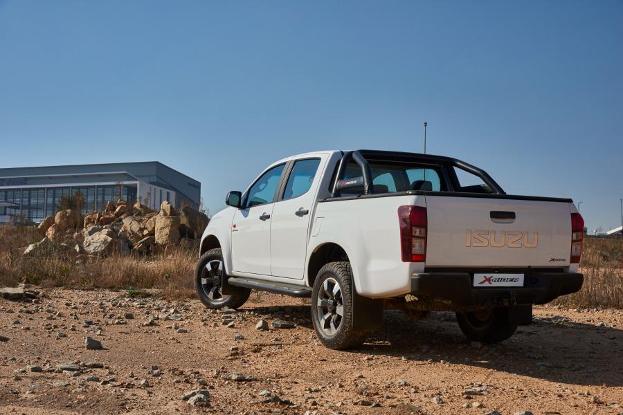  Isuzu KB Double Cab X-Rider 2016 года  (фото 3 из 30)